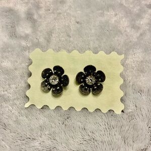 Elegant Black Flower Earrings